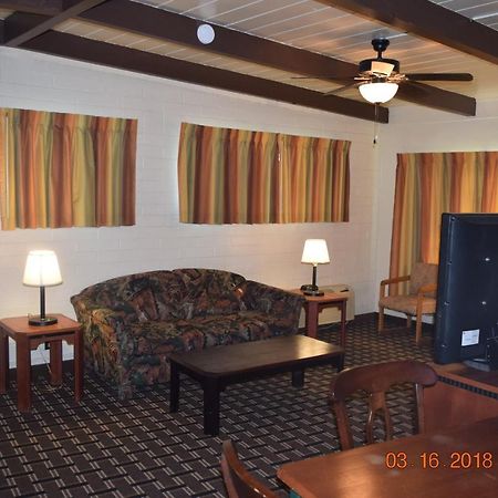 Stanlunds Inn And Suites บอร์เรโก สปริงส์ ภายนอก รูปภาพ