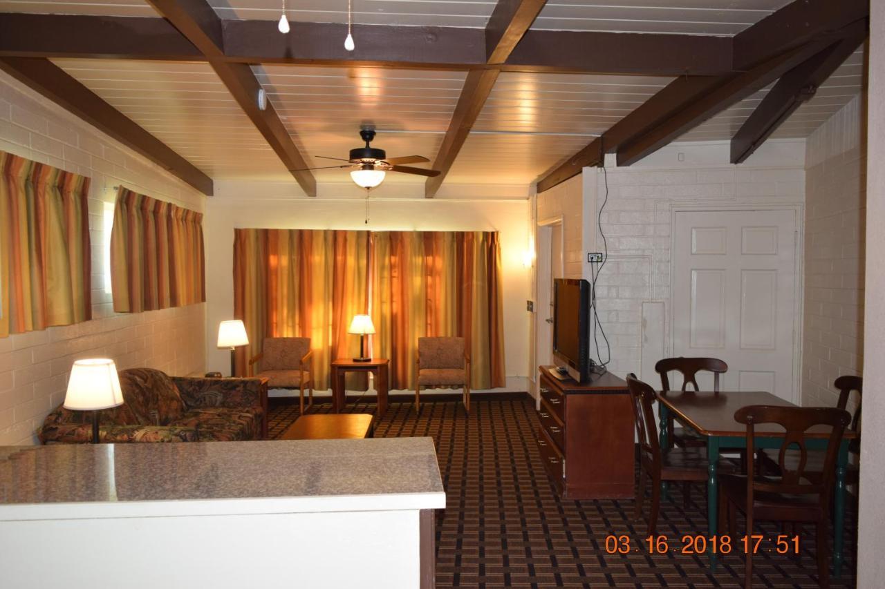 Stanlunds Inn And Suites บอร์เรโก สปริงส์ ภายนอก รูปภาพ