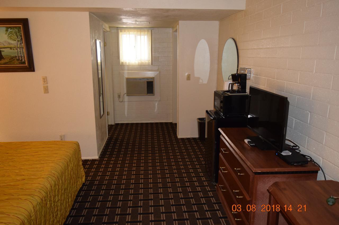Stanlunds Inn And Suites บอร์เรโก สปริงส์ ภายนอก รูปภาพ